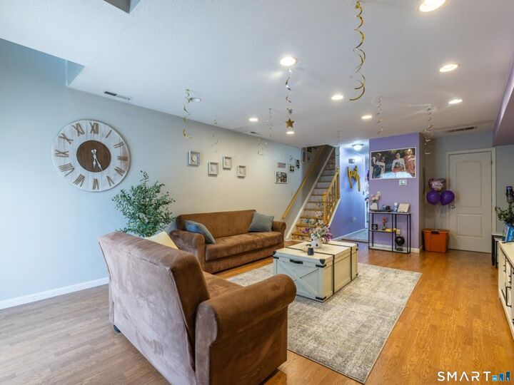 Property Photo:  3370 Madison Avenue 2B  CT 06606 