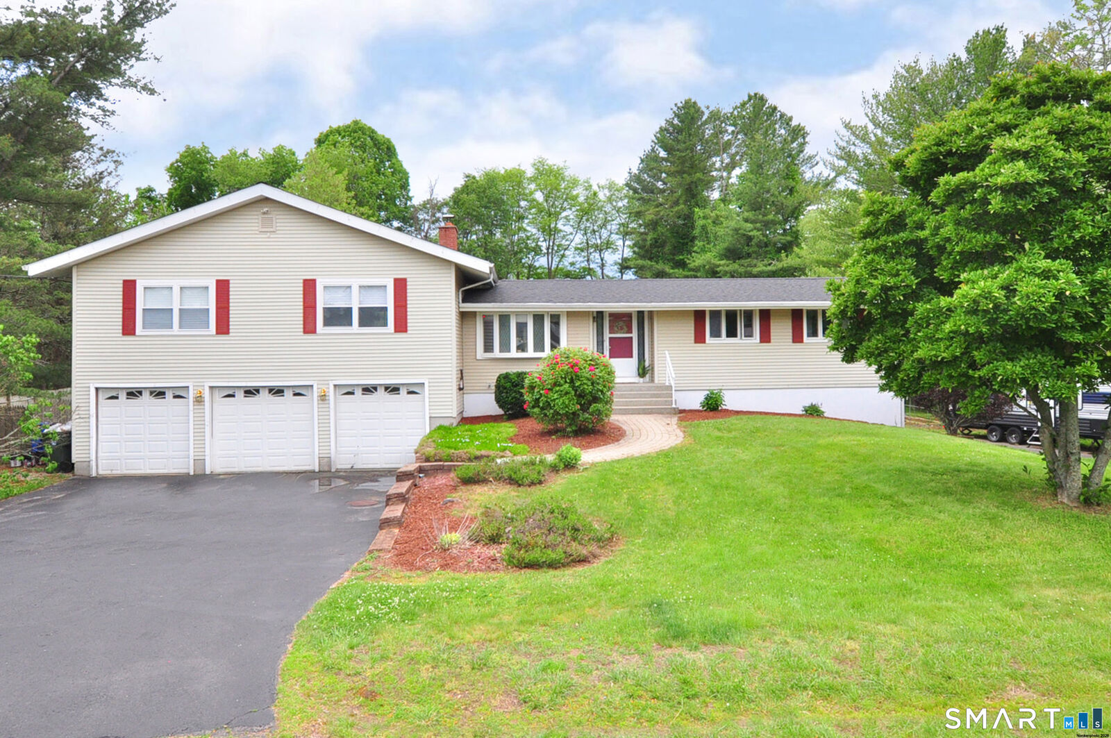 Property Photo:  471 Old Post Road  CT 06084 