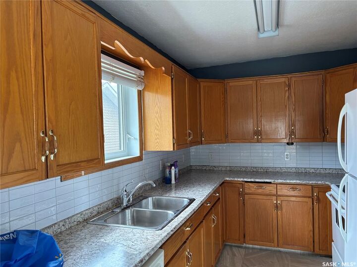 Property Photo: 1012 Stadacona Street E SK S6H 0K9