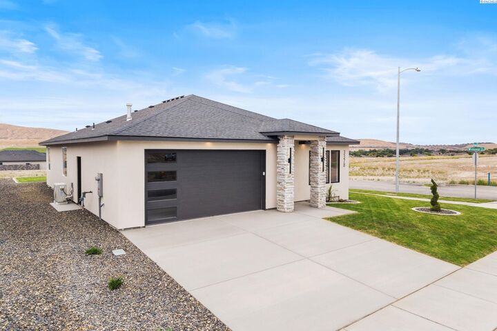 Property Photo: 3378 Allison Way WA 99352