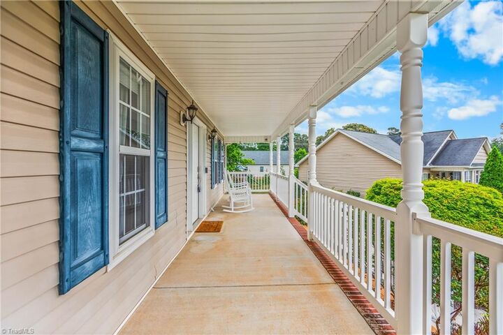 Property Photo: 4430 Tipperary Place NC 27104
