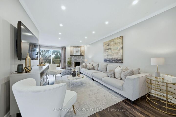 25 Cheryl Shepway Crescent — photo 1