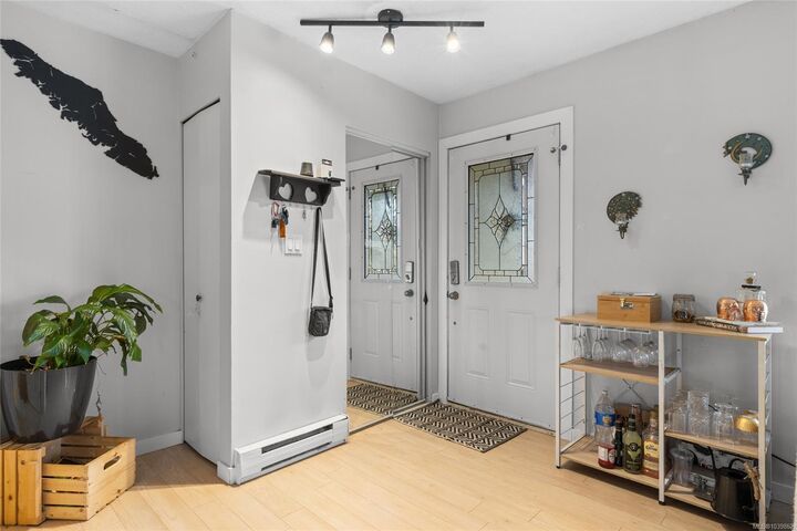 Property Photo: 661 Marlisa Pl BC V9B 4Y8