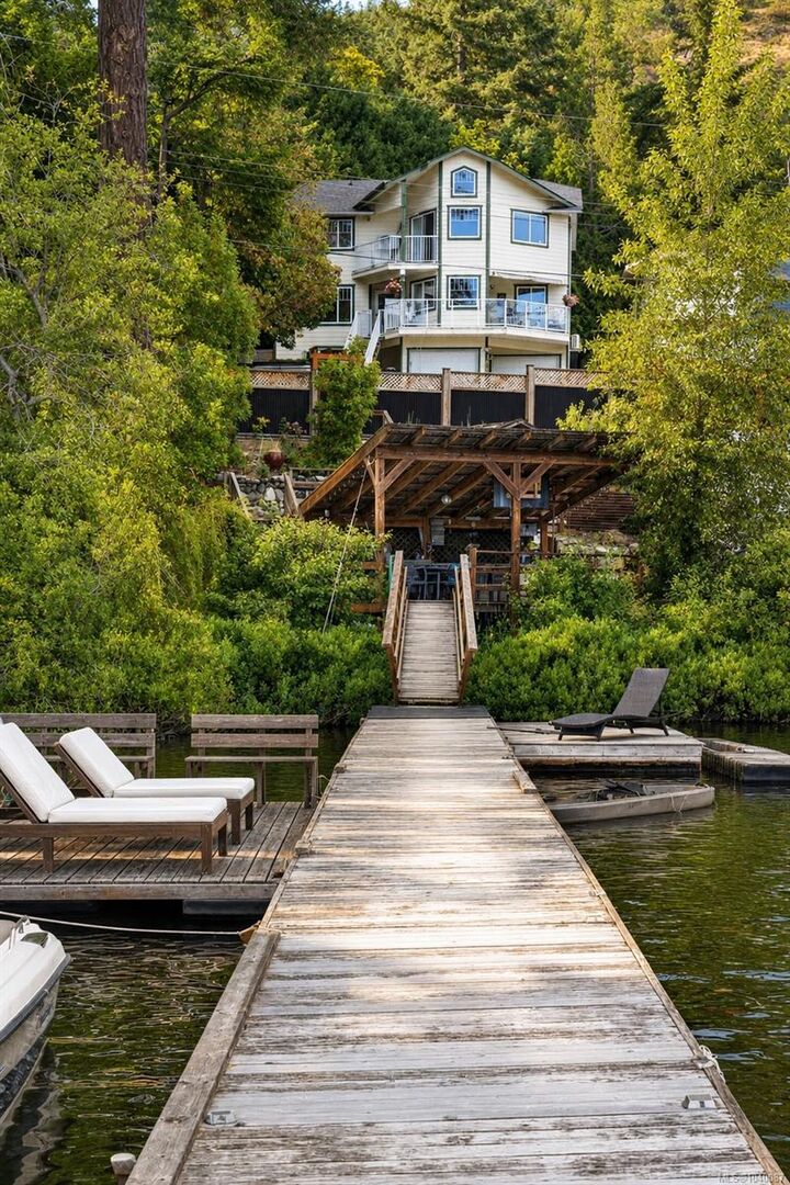 2221 Shawnigan Lake Rd — photo 1