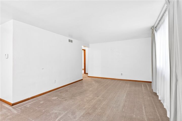 Property Photo: 4830 Barberry St PA 15207