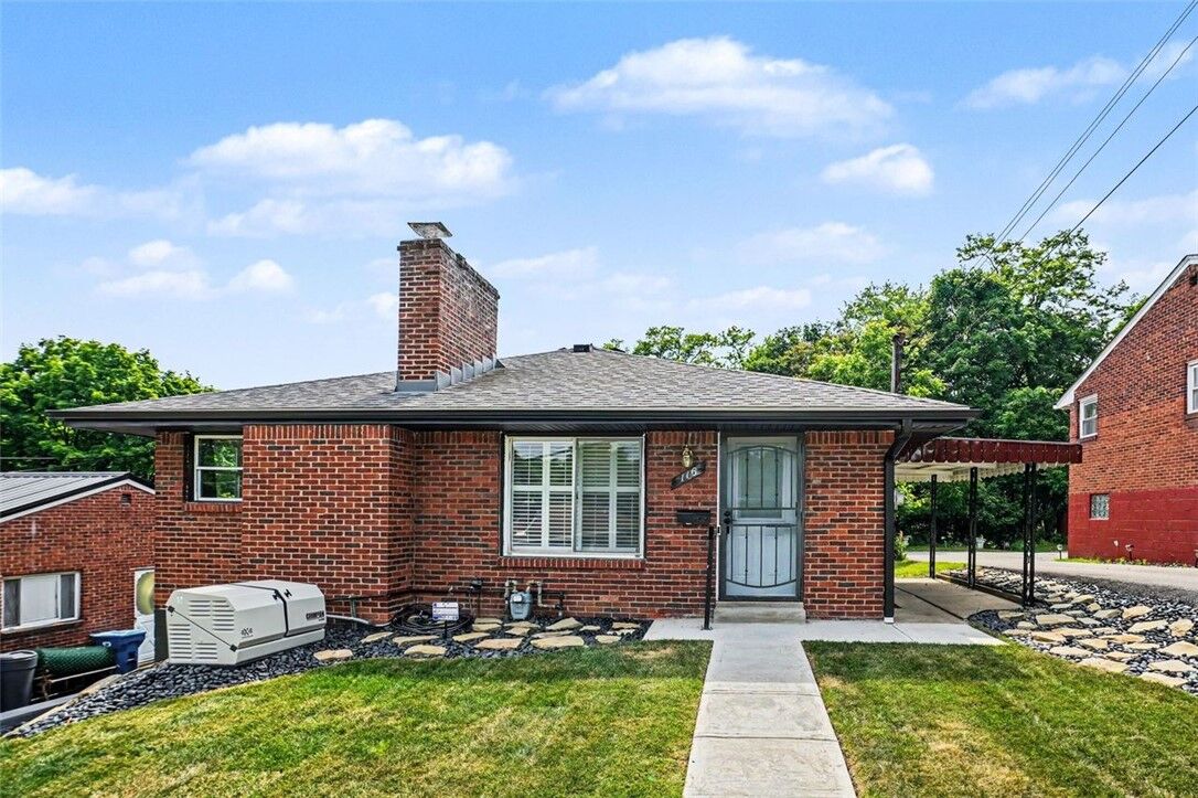Property Photo: 116 Dogwood Dr PA 15235