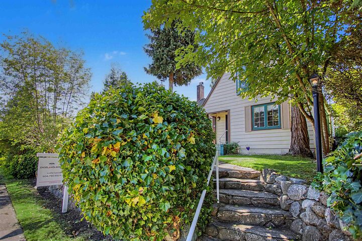Property Photo: 2812 W 33rd Avenue BC V6N 2G2