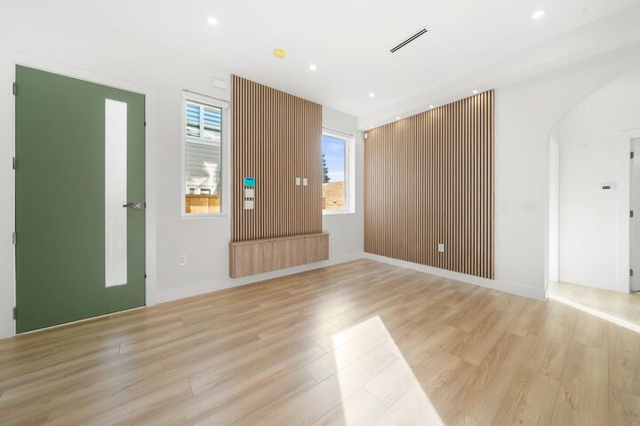 3583 Haida Drive 2 — photo 1
