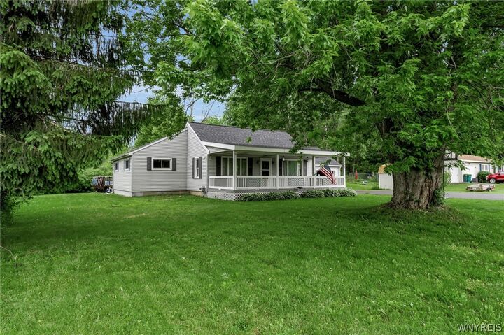 Property Photo:  8752 Donahue Road  NY 14020 