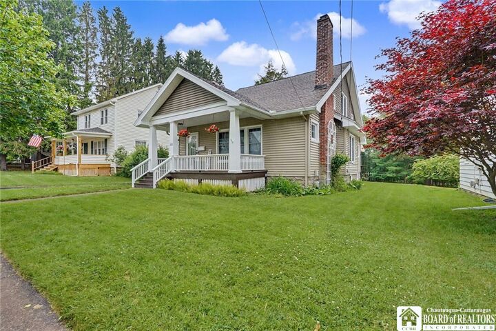 Property Photo:  1318 Newland Avenue  NY 14701 