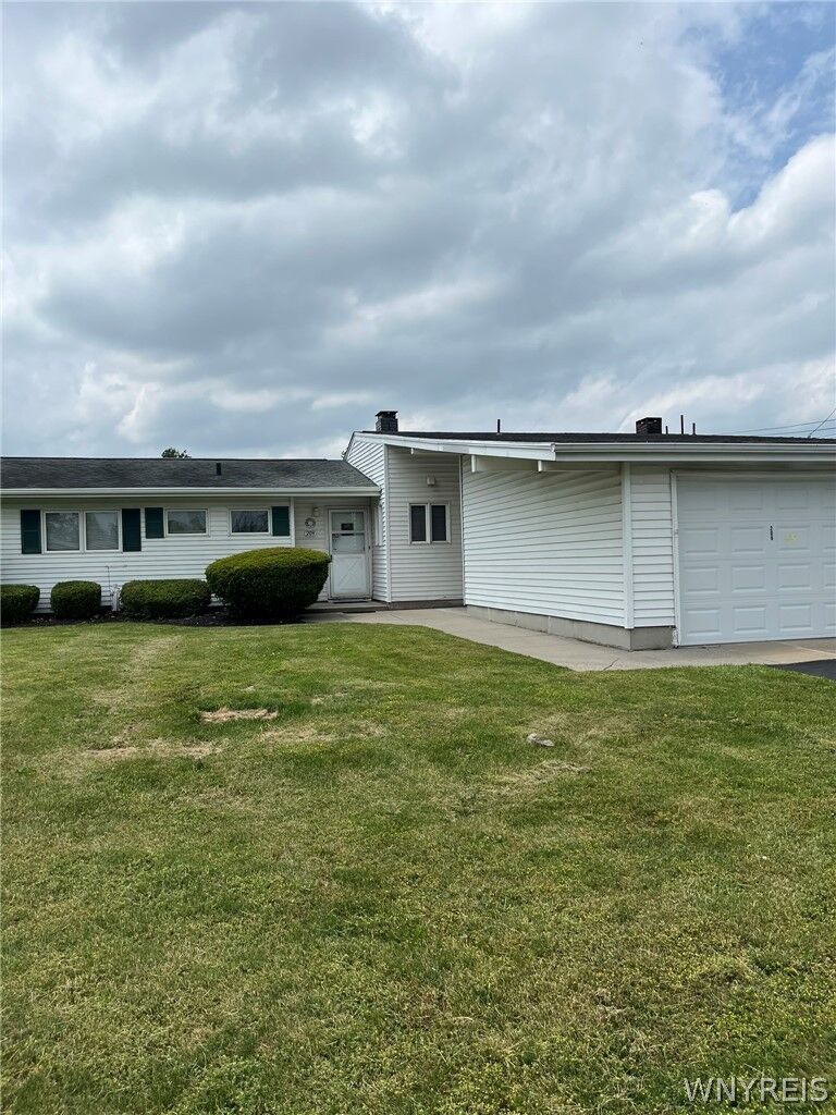 Property Photo:  209 Beckwith Avenue  NY 14304 