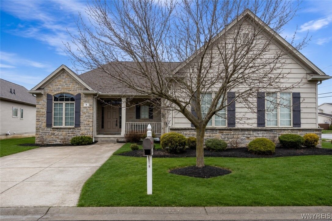 Property Photo:  9 Hidden Creek Court  NY 14221 