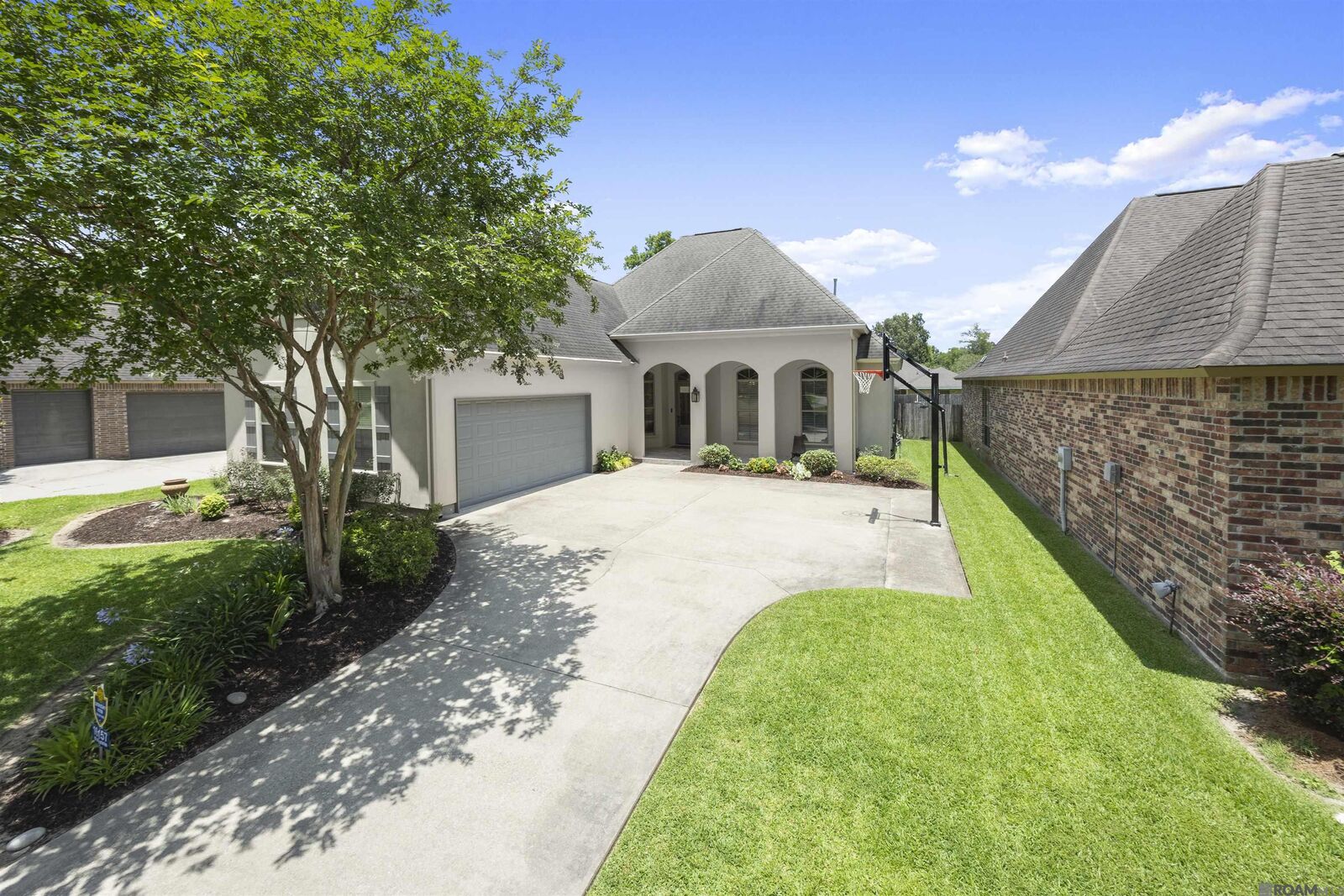 Property Photo: 16157 Woodland Trail Ave LA 70817