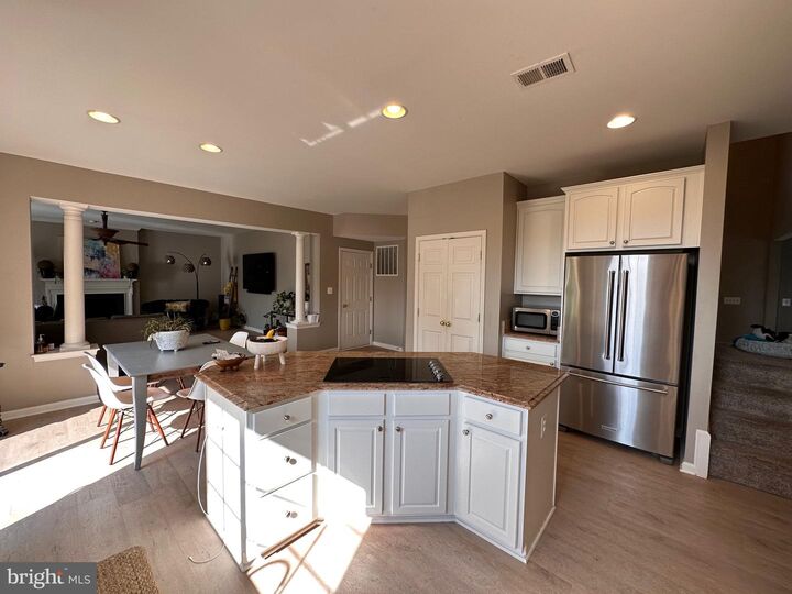 Property Photo: 113 Muffin Court SE SE VA 20175