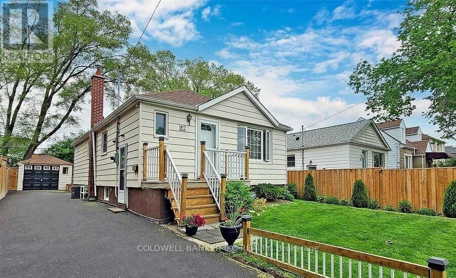 Property Photo:  82 Seventeenth Street  ON M8V 3K4 