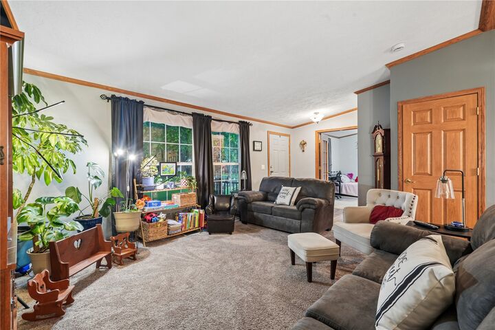 Property Photo:  602 S Jackson Street  IA 52253 