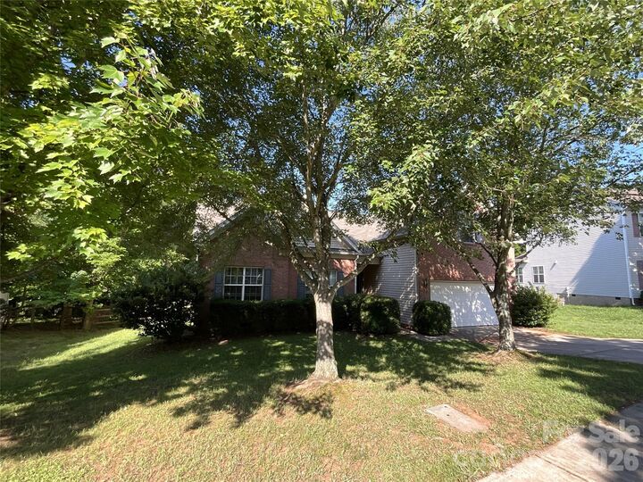 Property Photo: 18418 Torrence Chapel Estates Circle NC 28031