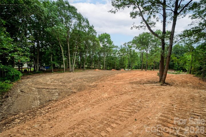 Property Photo:  5108 Kings Pinnacle Drive  NC 28086 