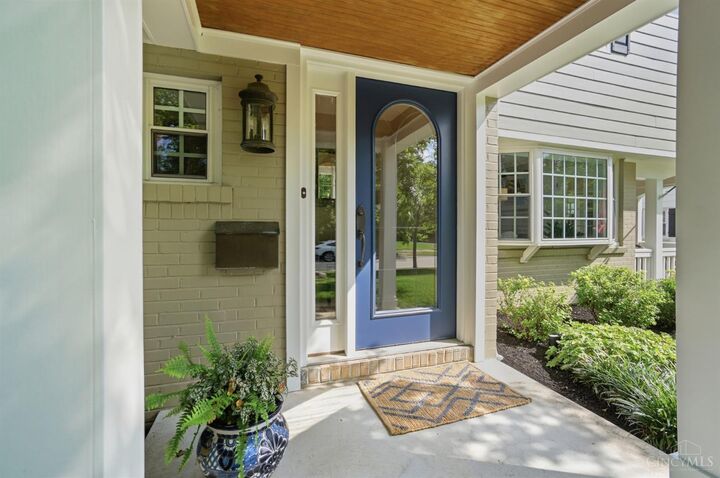 Property Photo:  6509 Mariemont Avenue  OH 45227 