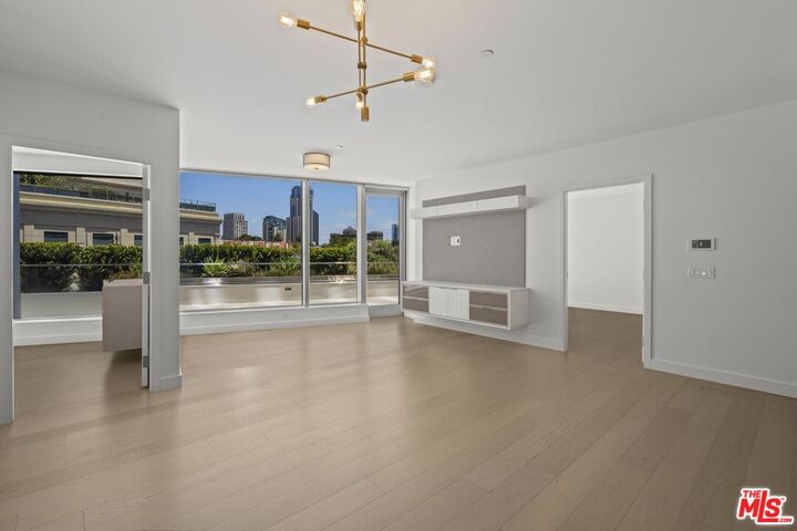 Property Photo: 888 W E St CA 92101