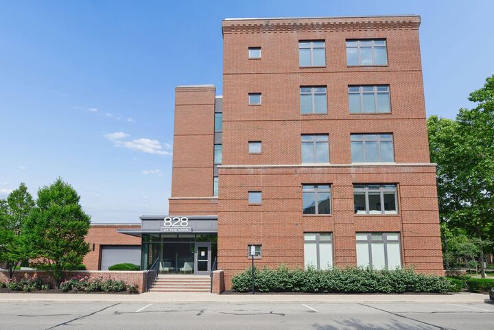 Property Photo:  828 Bobcat Avenue  OH 43212 