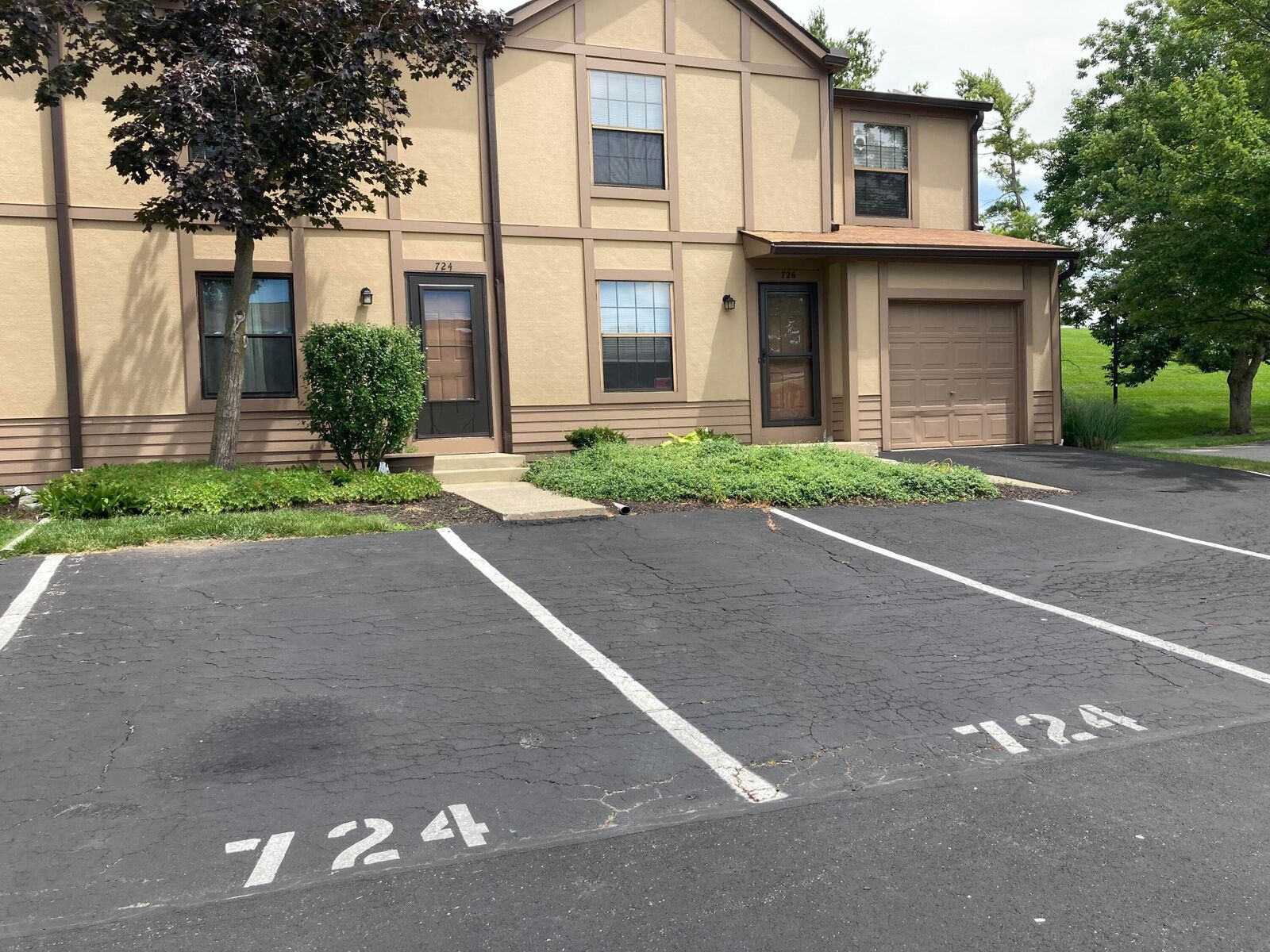 Property Photo: 724 Michael View Court OH 43085