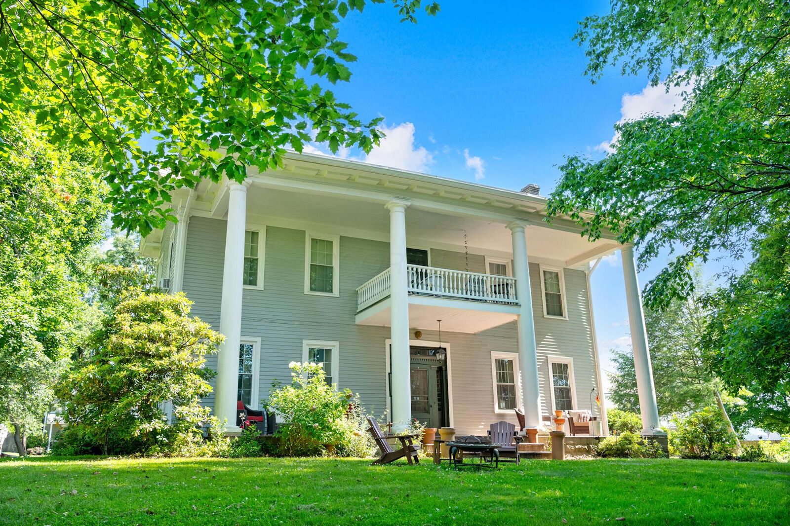 Property Photo:  75 Hill Street  OH 43138 
