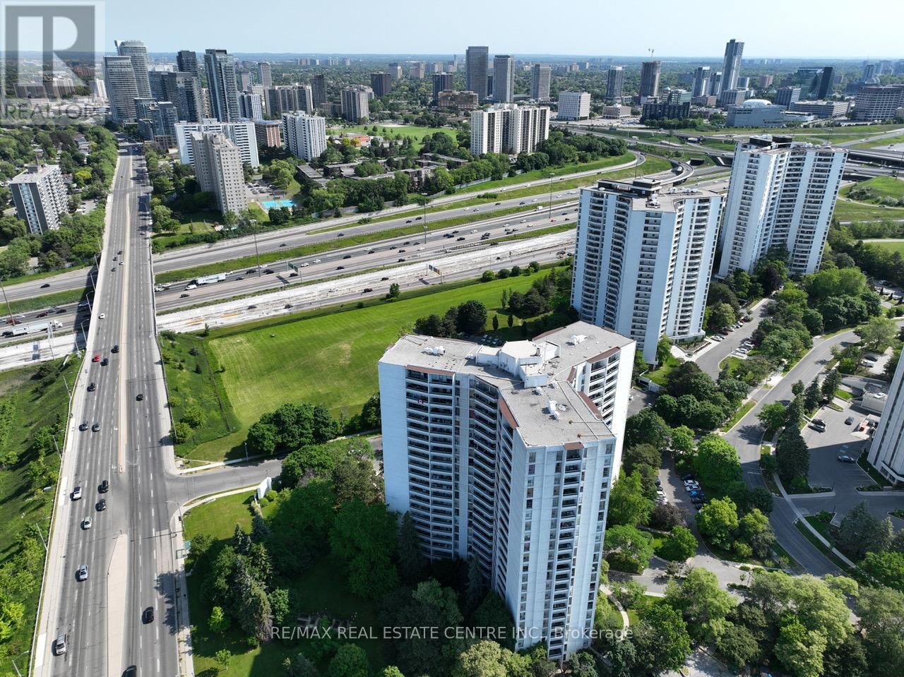 Property Photo:  100 Graydon Hall Drive 811  ON M3A 3A8 