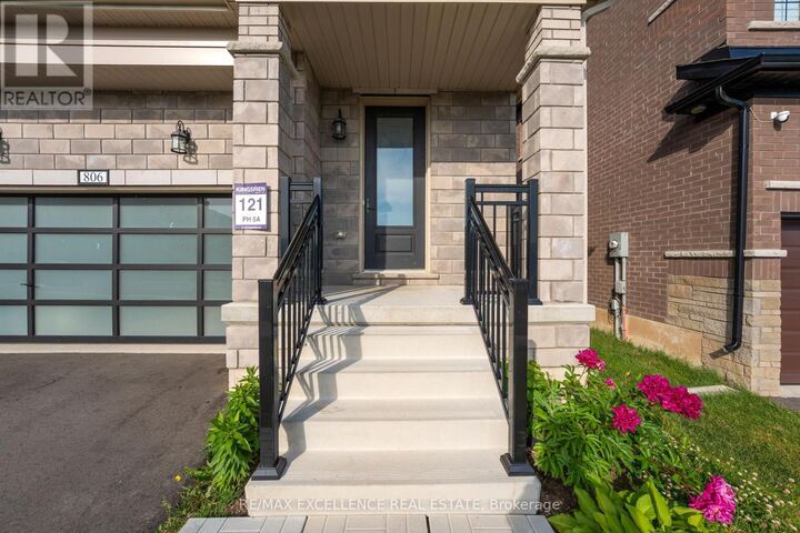 Property Photo: 806 Sobeski Avenue ON N4T 0P1