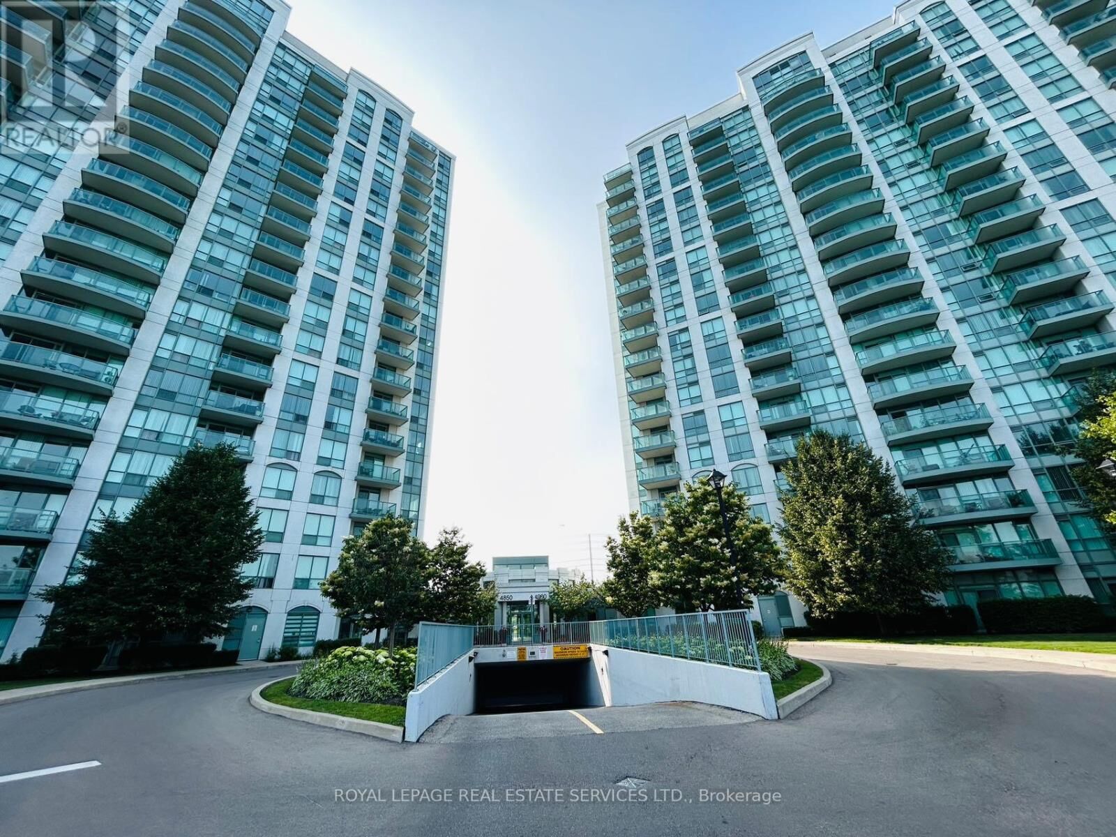 Property Photo:  4850 Glen Erin Drive 1111  ON L5M 7S1 
