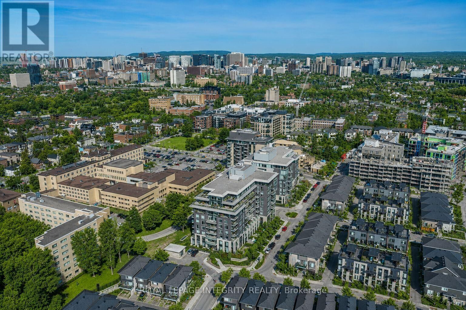 Property Photo:  530 De Mazenod Avenue 612  ON K1S 5W8 