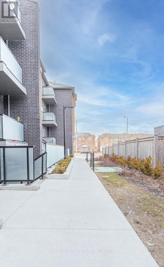Property Photo:  2791 Eglinton Avenue East 511  ON M1J 0B3 