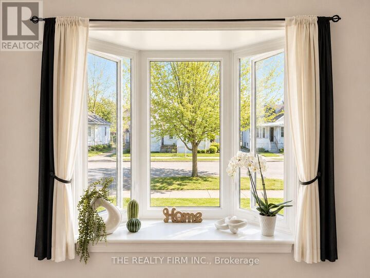 Property Photo: 1621 Borden Street ON N5W 2R3
