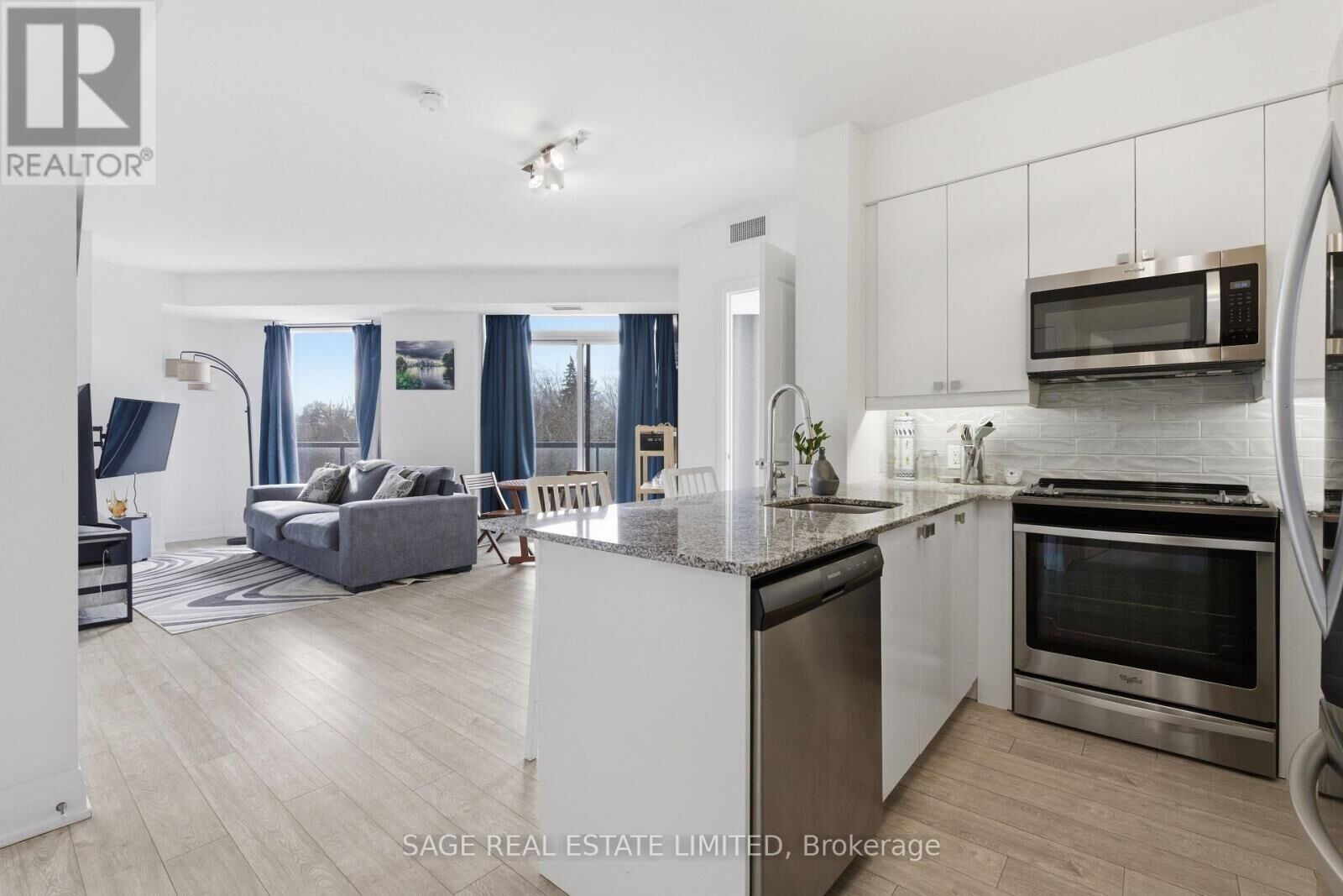 Property Photo:  3655 Kingston Road 303  ON M1M 0E2 