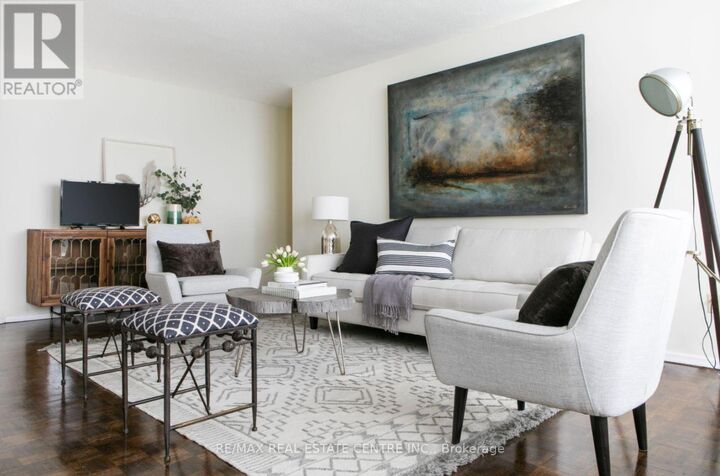 Property Photo:  50 Graydon Hall Drive 1703  ON M3A 3A5 