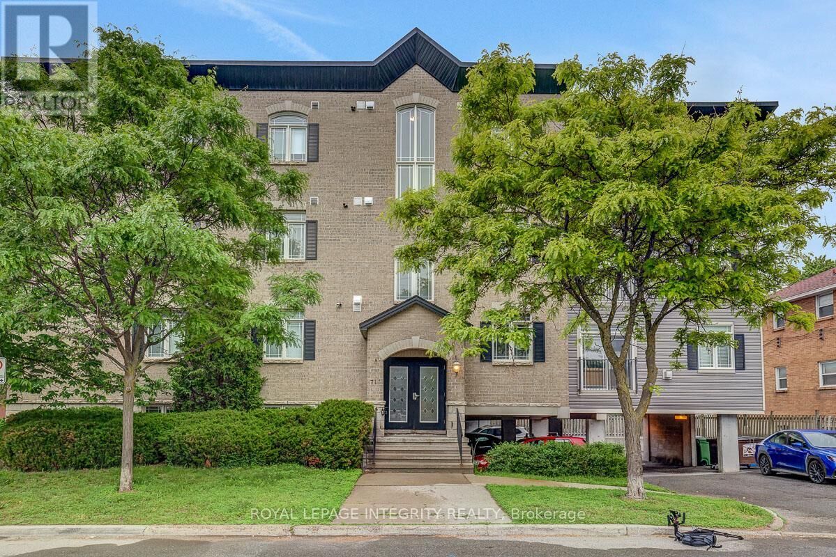 Property Photo:  711 Churchill Avenue North 402  ON K1Z 5G6 