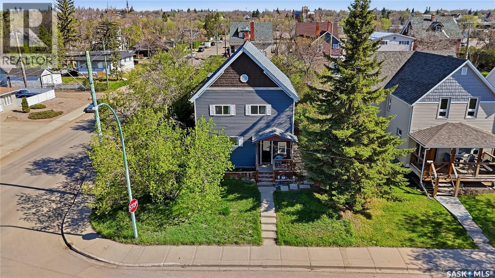 Property Photo:  174 Ominica Street W  SK S6H 1X2 