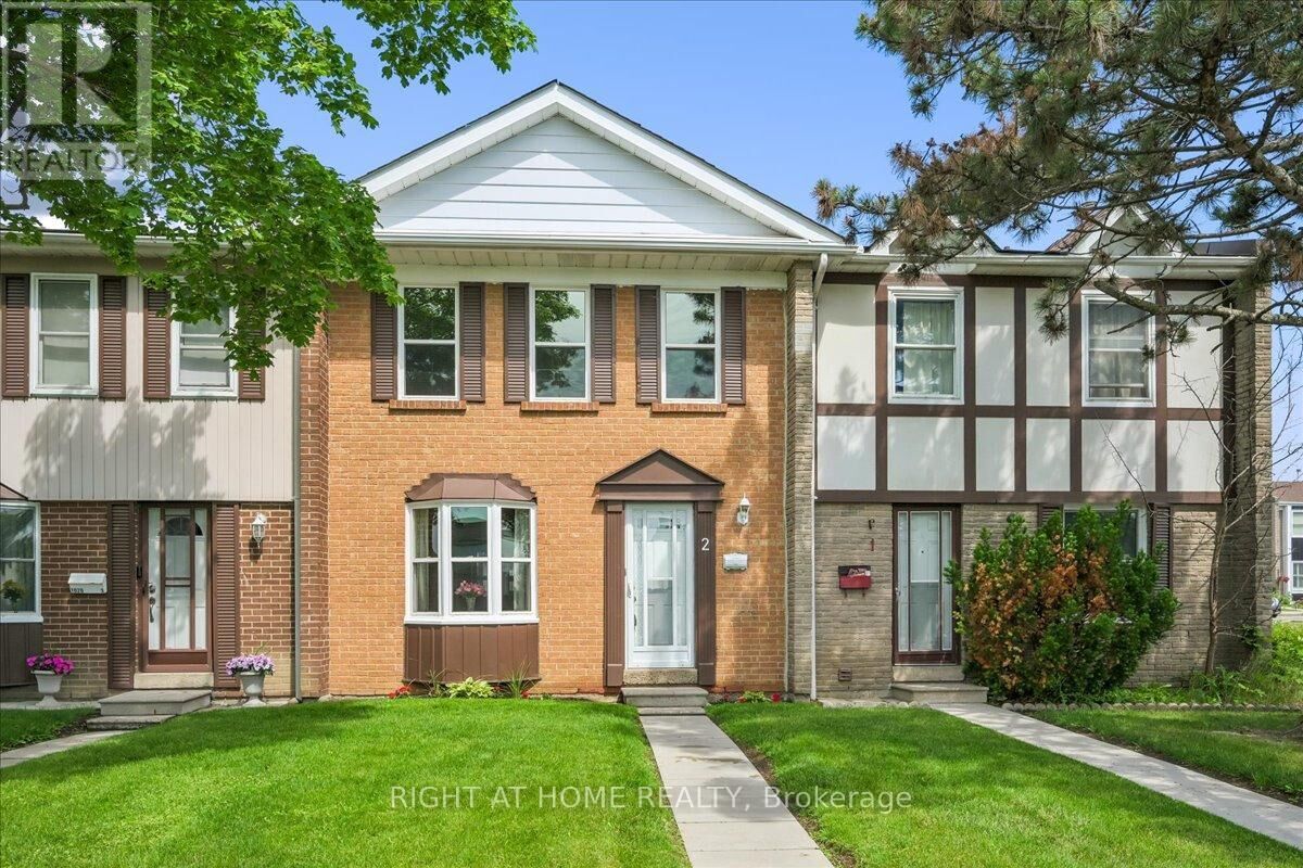 Property Photo: 1020 Central Park Drive 2 ON L6S 3J5