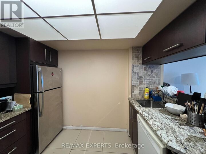 Property Photo:  1001 Bay Street 2218  ON M5S 3A6 
