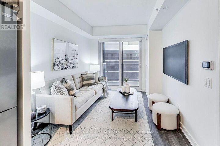 Property Photo: 30 Samuel Wood Way 2006 ON M9B 0C9