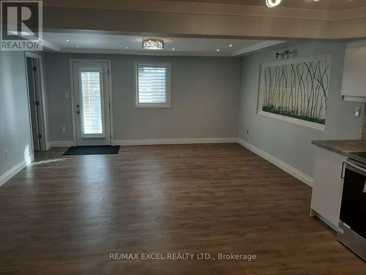 Property Photo: 276 Degraaf Crescent ON L4G 0X1