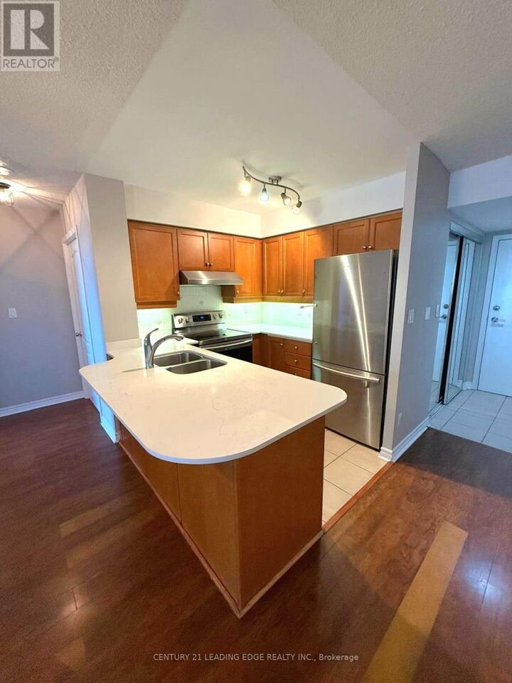 Property Photo:  8 Rean Drive 1111  ON M2K 3B9 