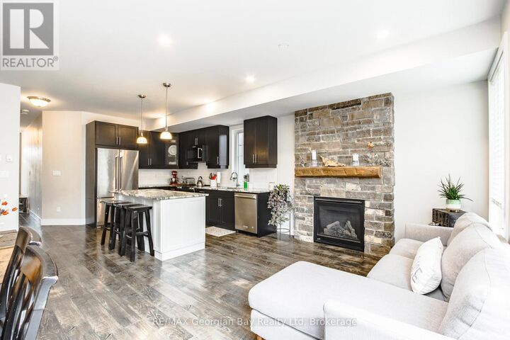 Property Photo:  329 Yellow Birch Crescent  ON L9Y 0Y5 