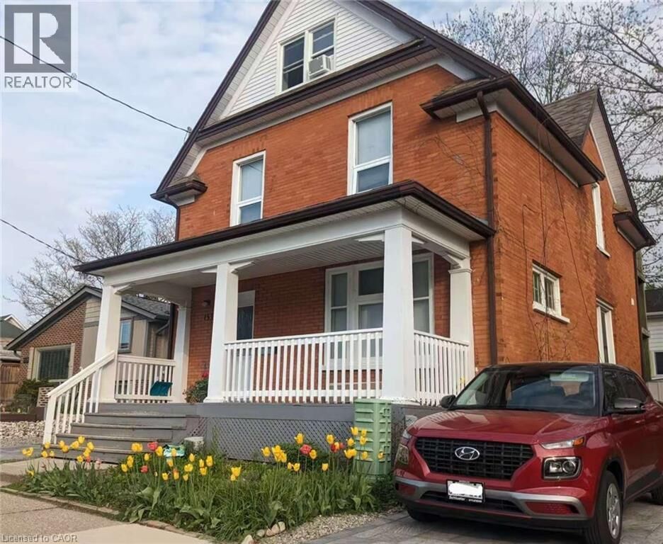 Property Photo:  153 Dawson Street Room 3  ON N2L 1R9 