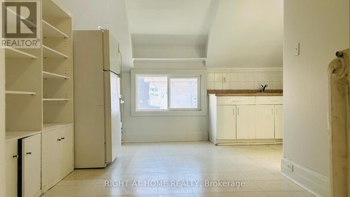 Property Photo:  60 Long Branch Avenue 3  ON M8W 3J2 
