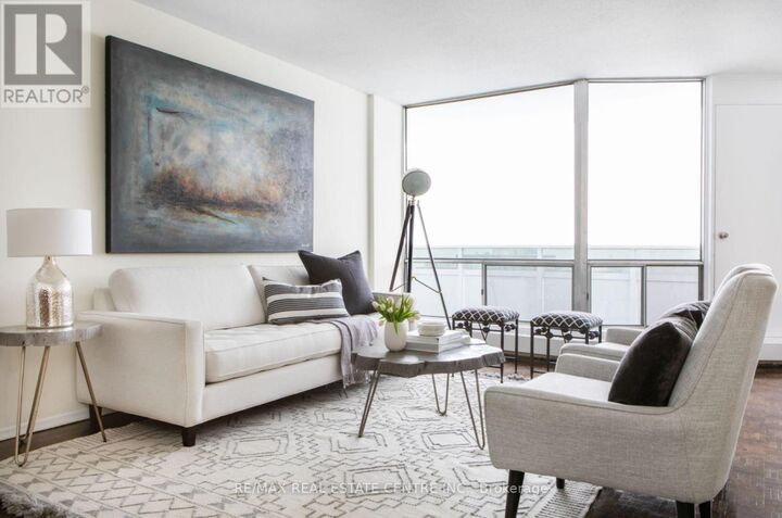 Property Photo:  50 Graydon Hall Drive 1011  ON M3A 3A5 