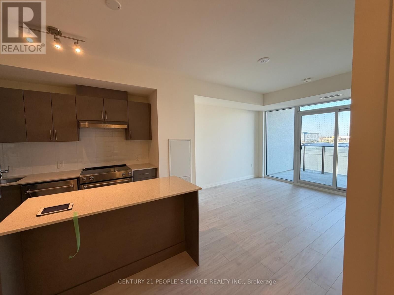 Property Photo:  27 Korda Gate 412  ON L4K 2M9 