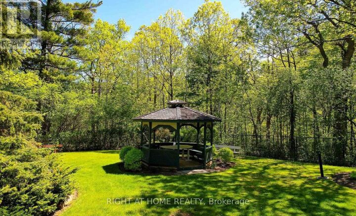 Property Photo:  1359 White Oaks Boulevard 1103  ON L6H 2R8 