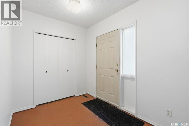 Property Photo: 807 29th Street W SK S7L 0N2