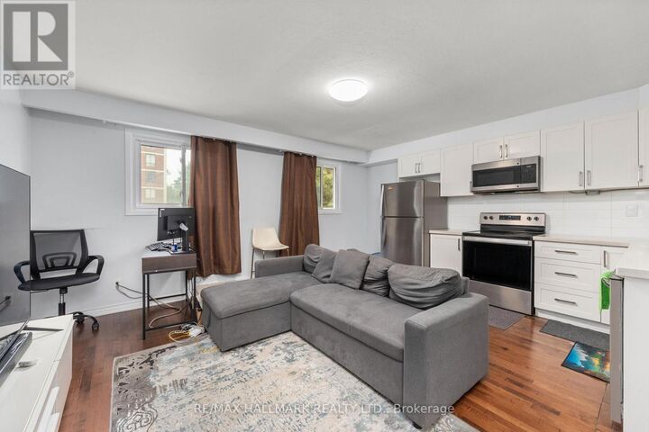 Property Photo:  82 Halsey Avenue 3  ON M4B 1A9 